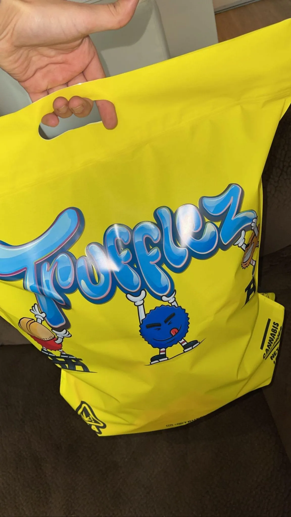 LONDON-TRUFFLE-1-1.webp LONDON TRUFFLE - Image 1